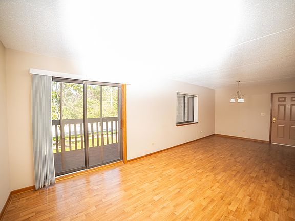 5th image of 109 Caterpillar Dr APT 2B