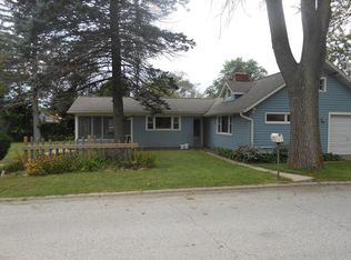 701 W Burbank St, Harvard, IL 60033