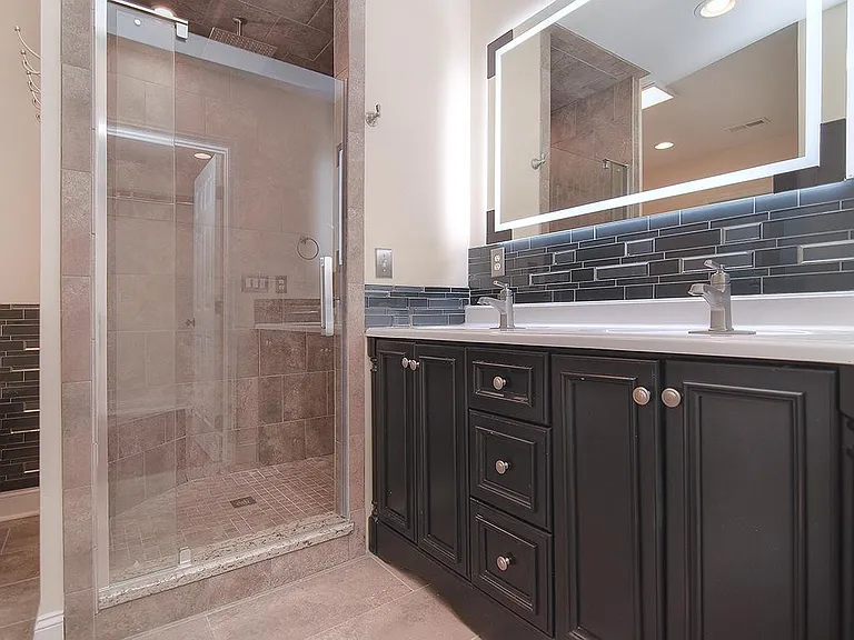 301 W Kingston Ave — Photo 14