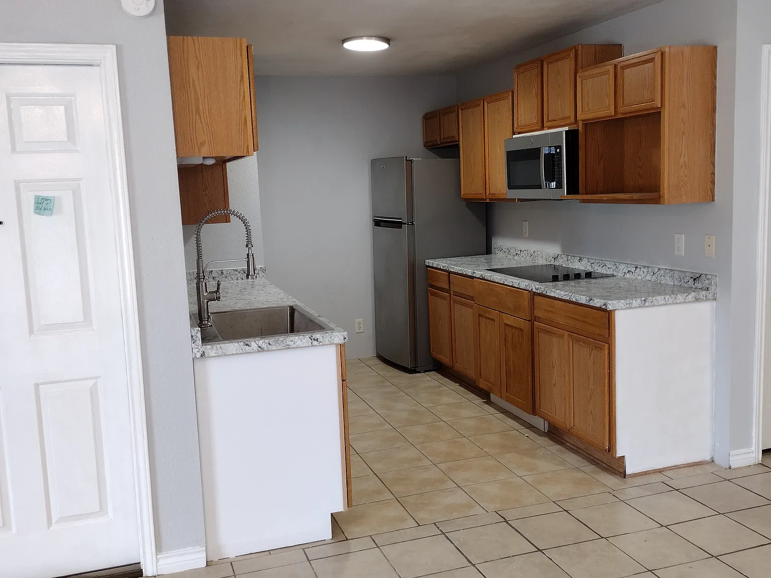 2 bed, 1000 sqft, $1,200 — Photo 4