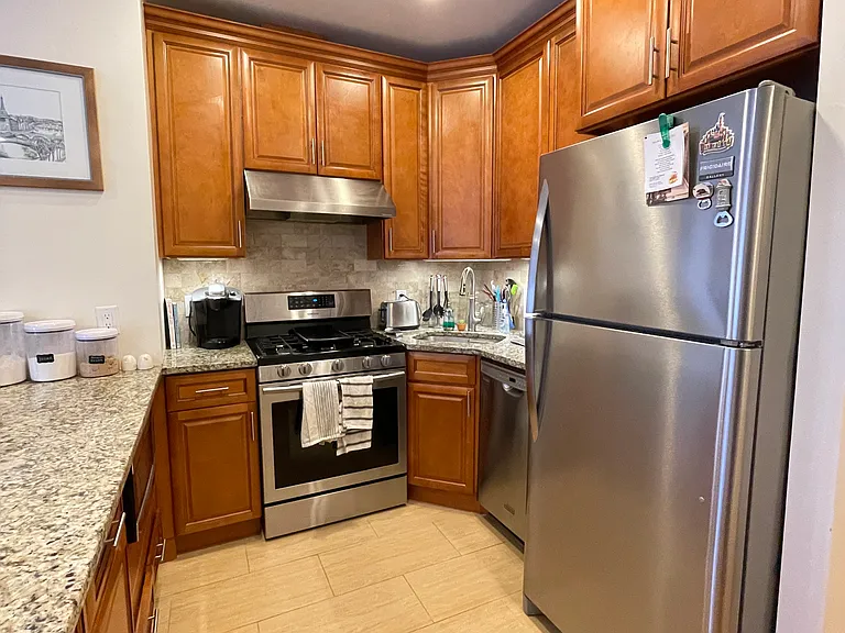 1026 Bloomfield St #3 — Photo 4