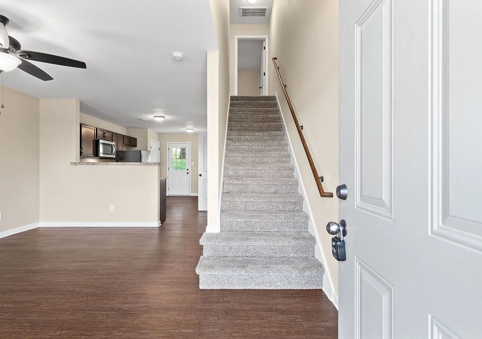1269 Parkway Place — Photo 1