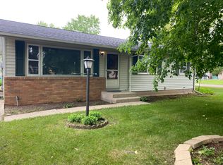 1706 Bramble Ct, Beloit, WI 53511