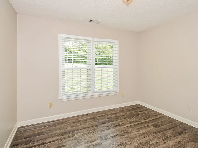 1290 Shamrock Hill Cir — Photo 13