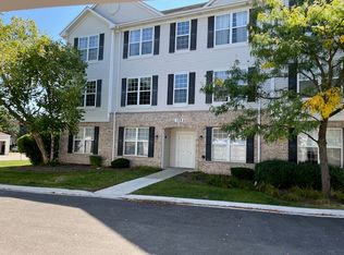 155 N Waters Edge Dr APT F, Glendale Heights, IL 60139