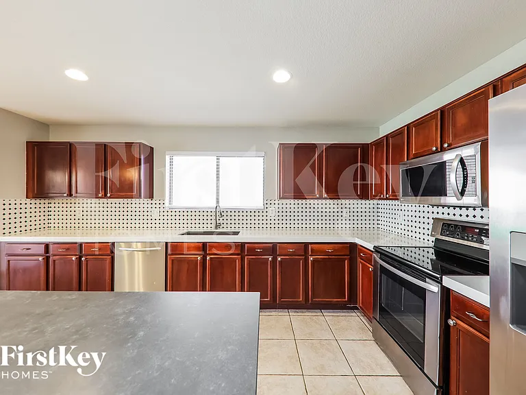 15797 W Caribbean Ln — Photo 8
