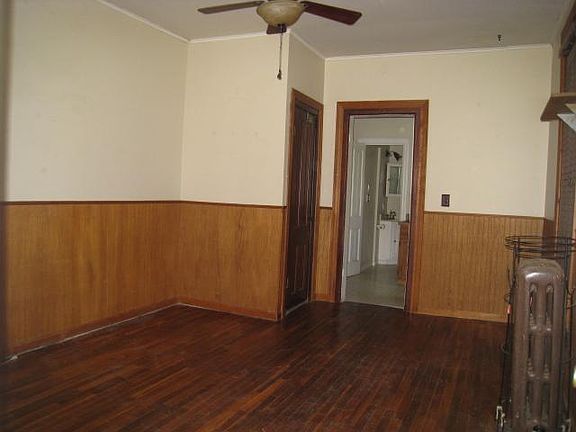 2nd image of 715 Seymour Ave