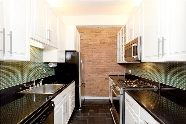 Sold by Douglas Elliman | media 23