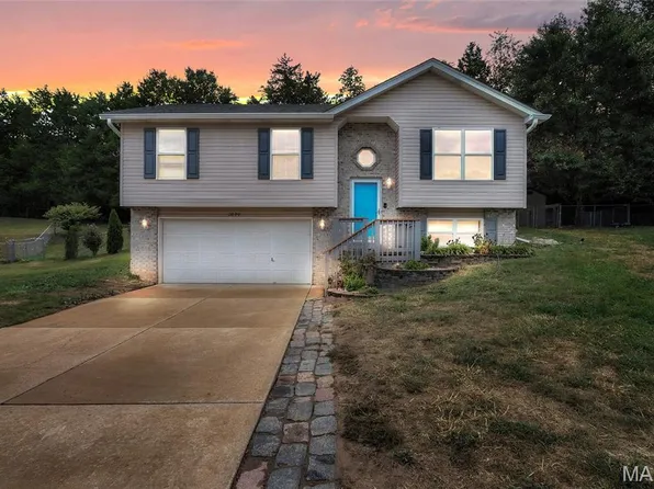 2090 Camino Real Dr, Herculaneum, MO 63048