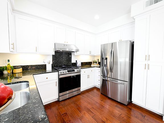 2nd image of 373 Destino Cir