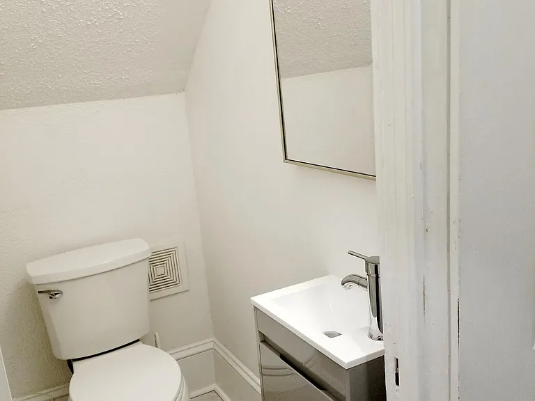 2127 Kirkwood Ave — Photo 14