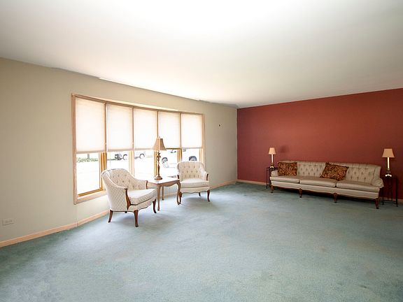 3rd image of 9236 Kedvale Ave