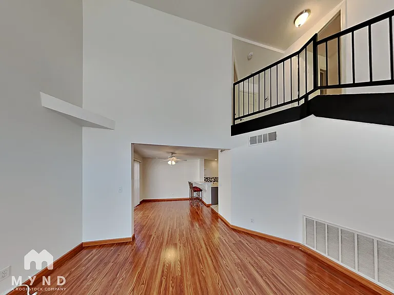 8042 Laurena Ave — Photo 4