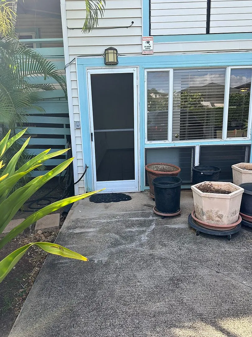 Furnished Ground-Level 1BD/1BA with Tandem Parking Steps from UH Mnoa (Unit #B) — Photo 2