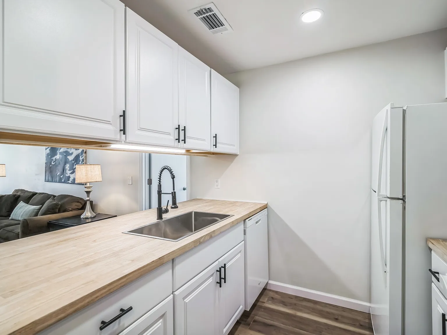 4 bed, 1225 sqft, $750 — Photo 2