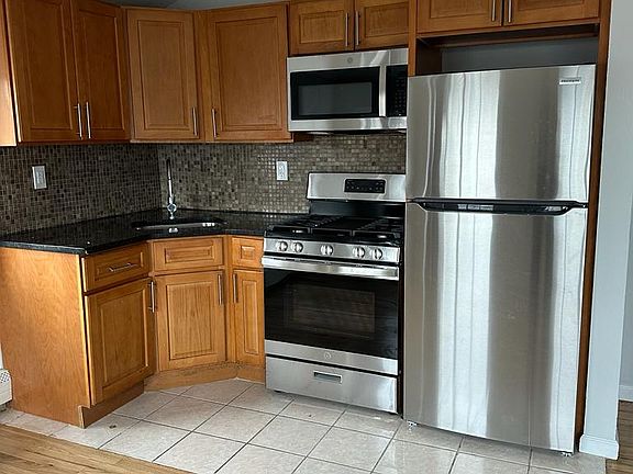 3rd image of 318 Beach 86th St #3