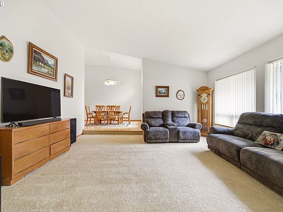 4th image of 34570 SE Colorado Rd