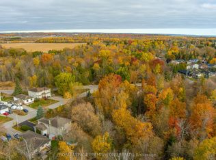 909C Willow St, Innisfil, ON L0L1C0