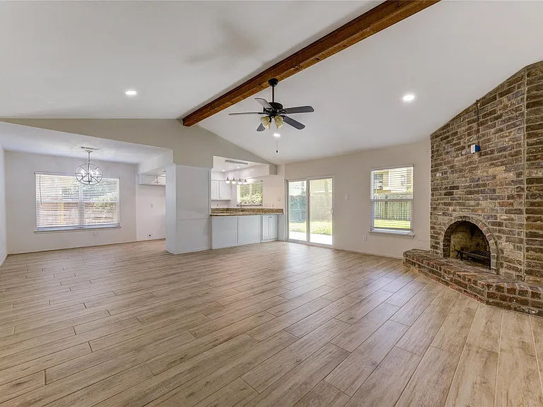 2114 River Village Dr — Photo 10