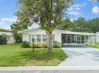 913 Silver Oak Ave, Lady Lake, FL 32159