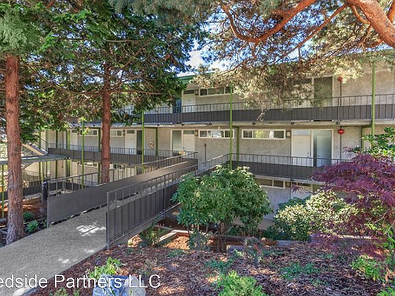 2nd image of 1909 Franklin Ave E #11233605