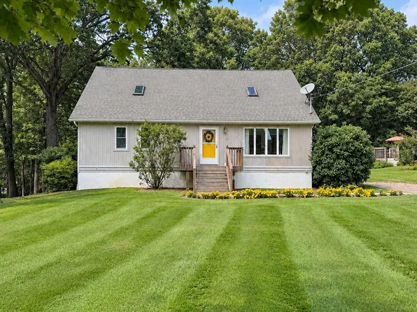 27 Cronk Road, Wallkill, NY 12589