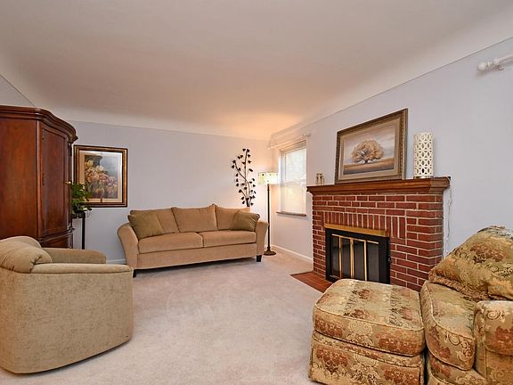 3rd image of 6931 Rob Vern Dr