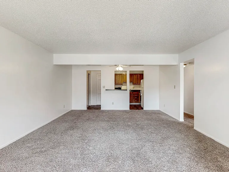 The 31st Street Apartments — Photo 32