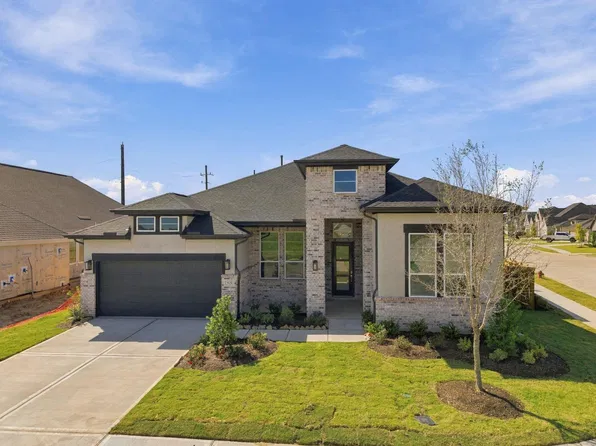 525 Dogshade Ln, Waller, TX 77484