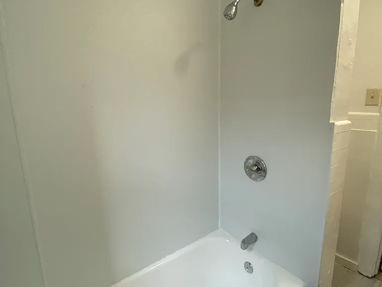 686 Rutherford Ave #B-2 — Photo 9