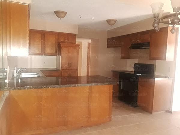 1st image of 16 Doral Ct