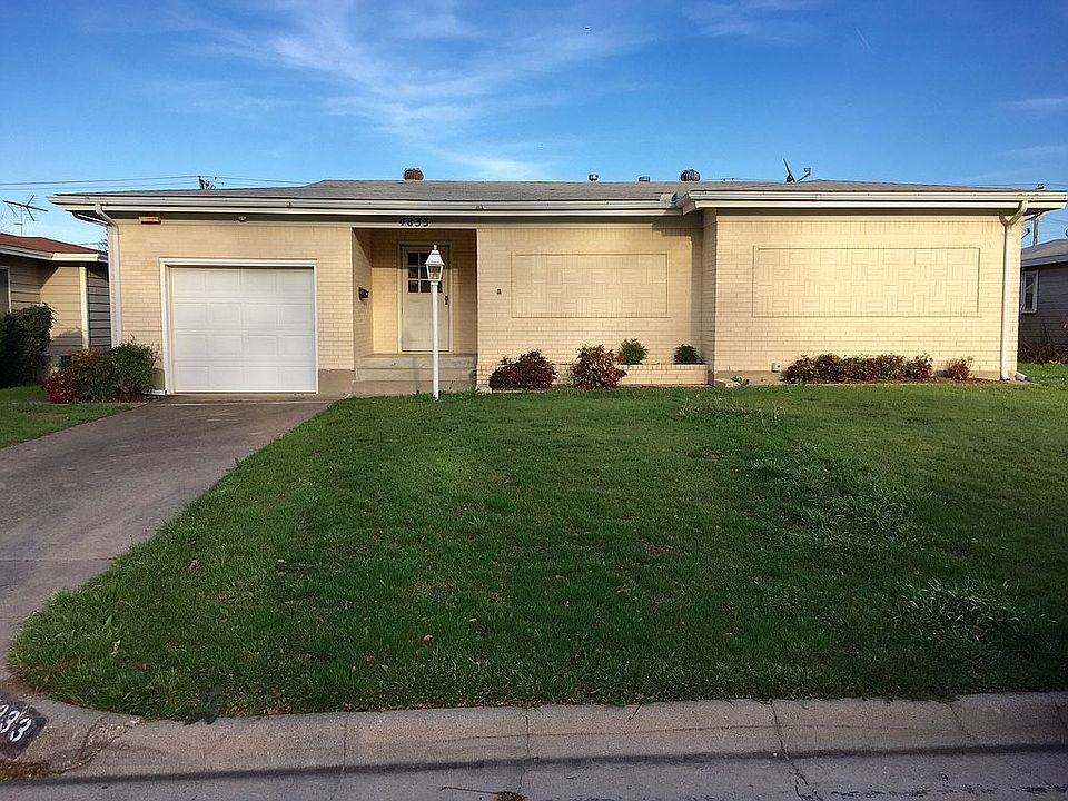 Welcome Home to 4833 Lubbock