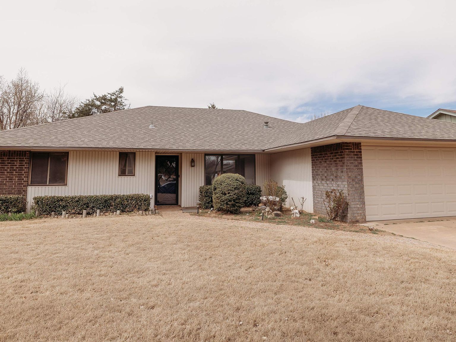 2508 Heritage Trl, Enid, OK 73703 | Zillow