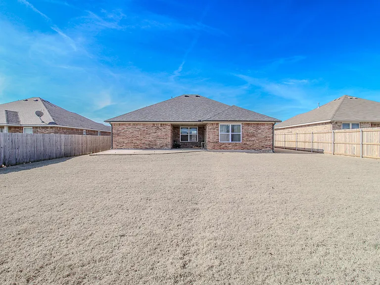 8000 Erryn Ln — Photo 17
