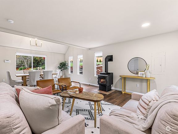 4th image of 20621 92nd Avenue S