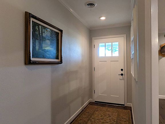 3rd image of 610 Arrah Ave