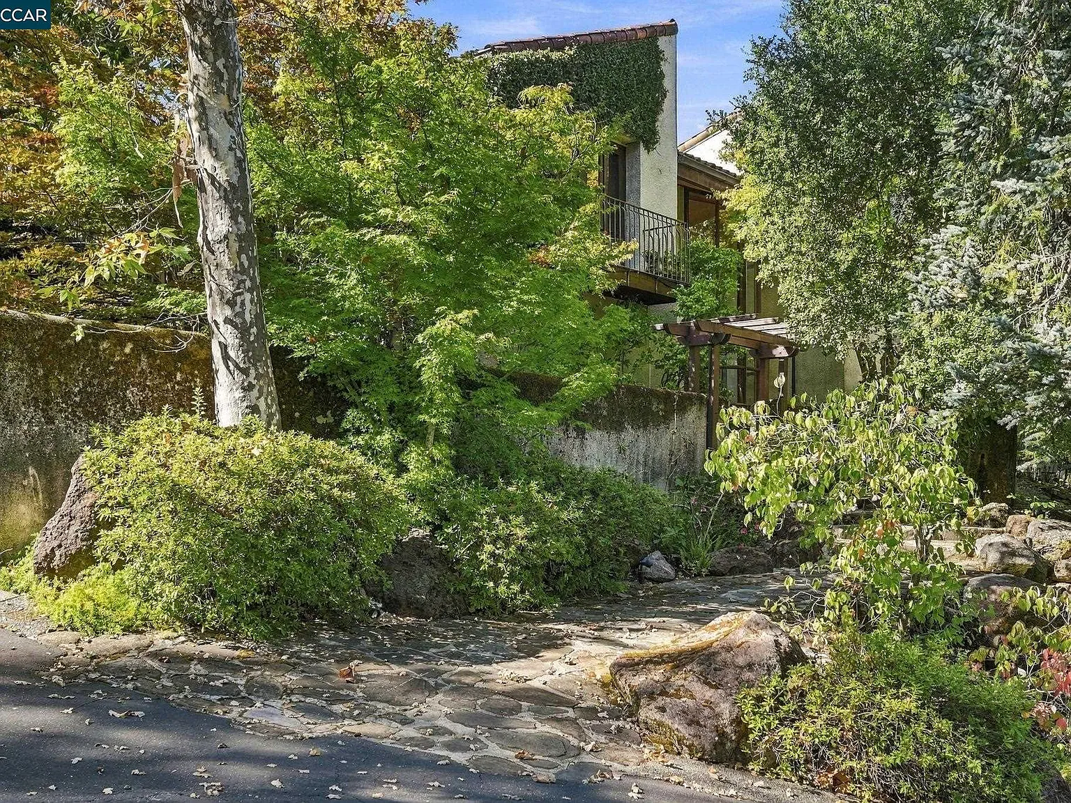 5 bed, 6967 sqft, $25,000 — Photo 4