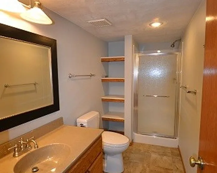 4401 E Oak St — Photo 15