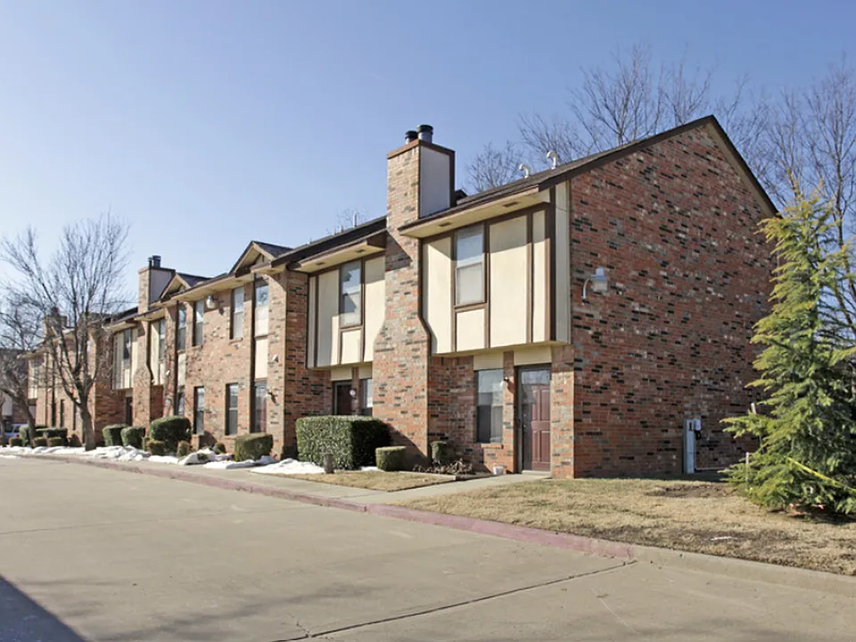 4436 NW 36th St