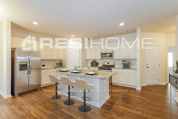 8840 Brakeman Dr — Photo 4