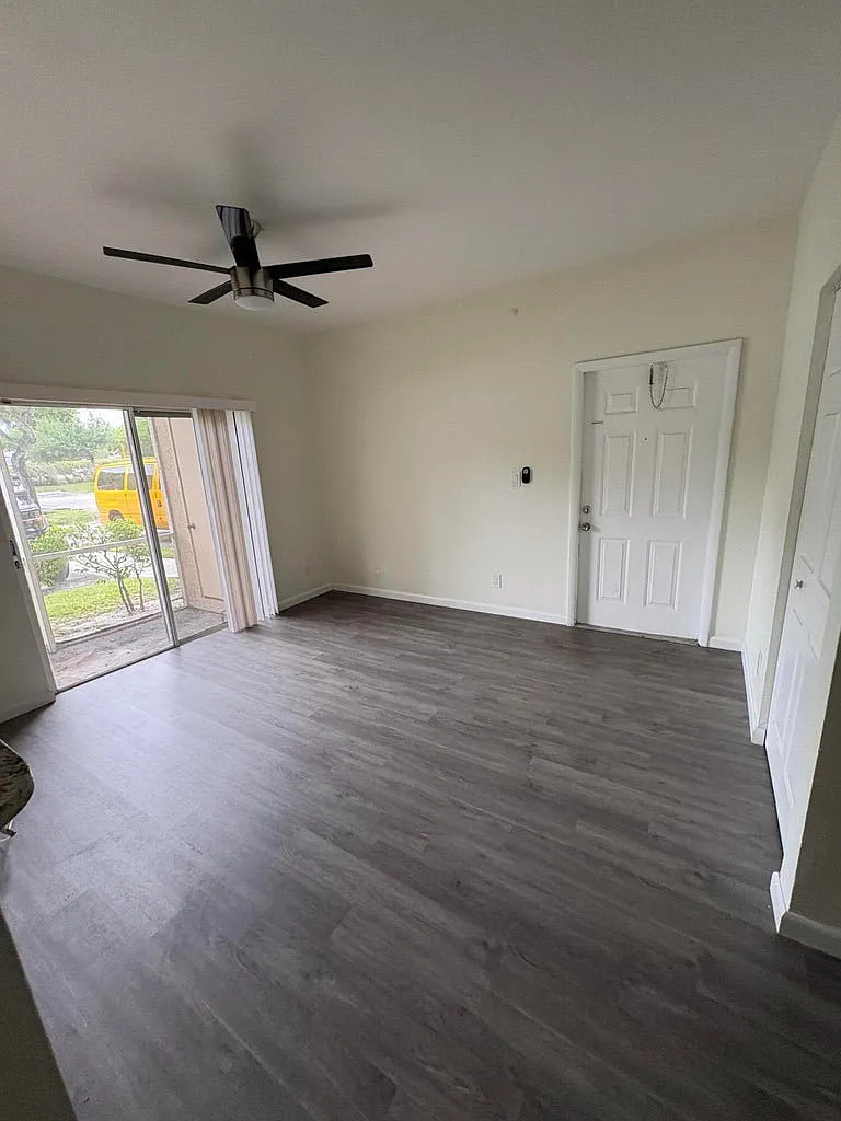 2 bed, 2.0 bath, $2,200 — Photo 3