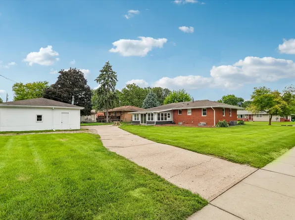 621 SE 4th St, Ankeny, IA 50021