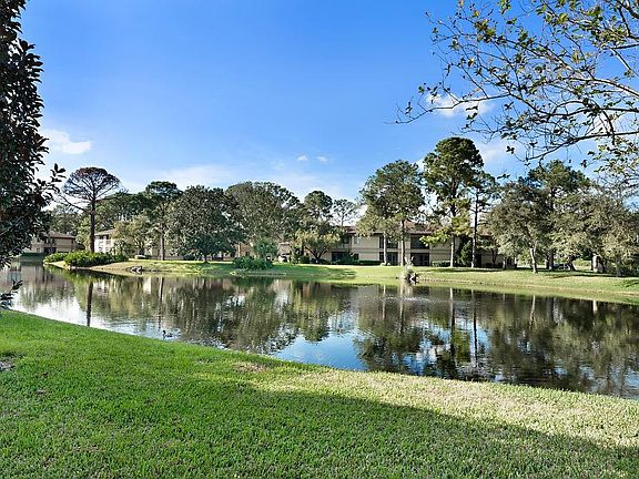 2nd image of 2679 Sabal Springs Cir APT 103