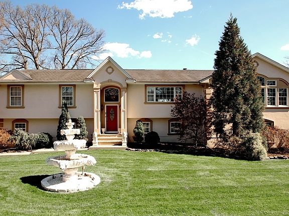 4th image of 134 Fairfield Ave