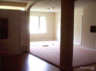 8002 Sharondale Dr, Houston, TX 77033