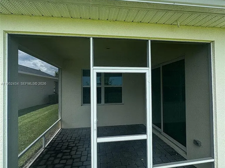 6712 NW Cloverdale Ave — Photo 16