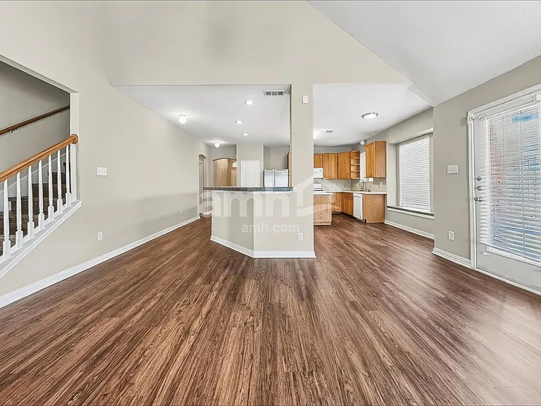 4308 Rebecca Ct — Photo 5