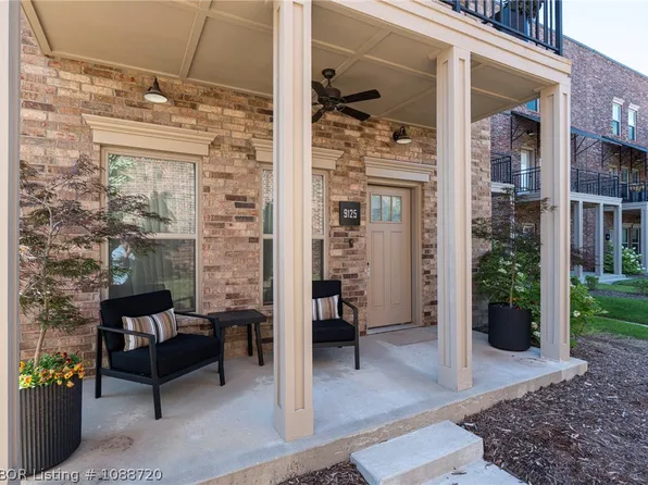 9125 Ra Young Jr Dr, Fort Smith, AR 72916