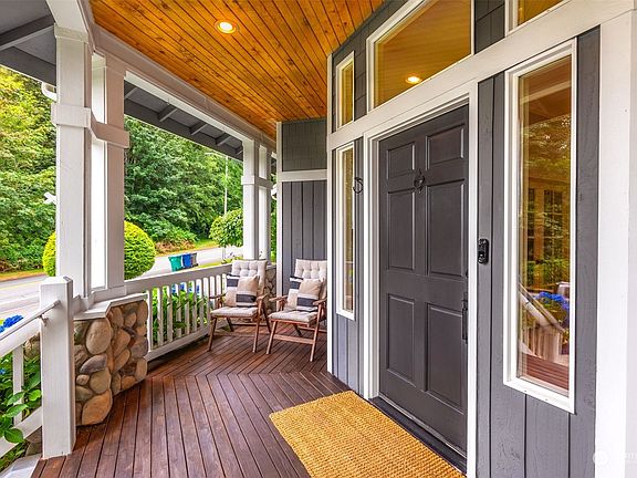 2nd image of 5031 113th Avenue SE