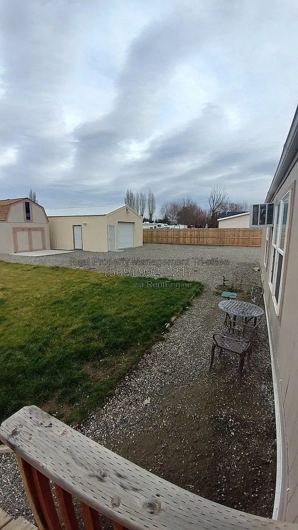 2 bed, 1.0 bath, 940 sqft, $1,595 — Photo 3